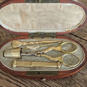 Estate 19c French Solid 750 18k Gold Sewing Set Thimble Needle Case Scissors Awl